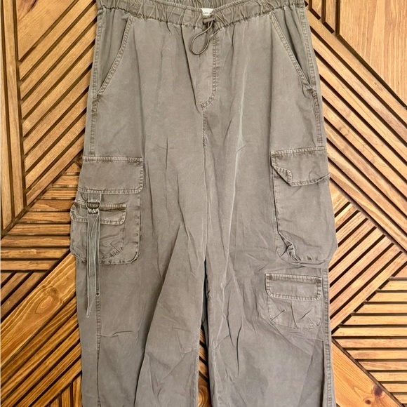 Lucky Brand Relaxed Fit Parachute Cargo Pant-Medium - Picture 2 of 4
